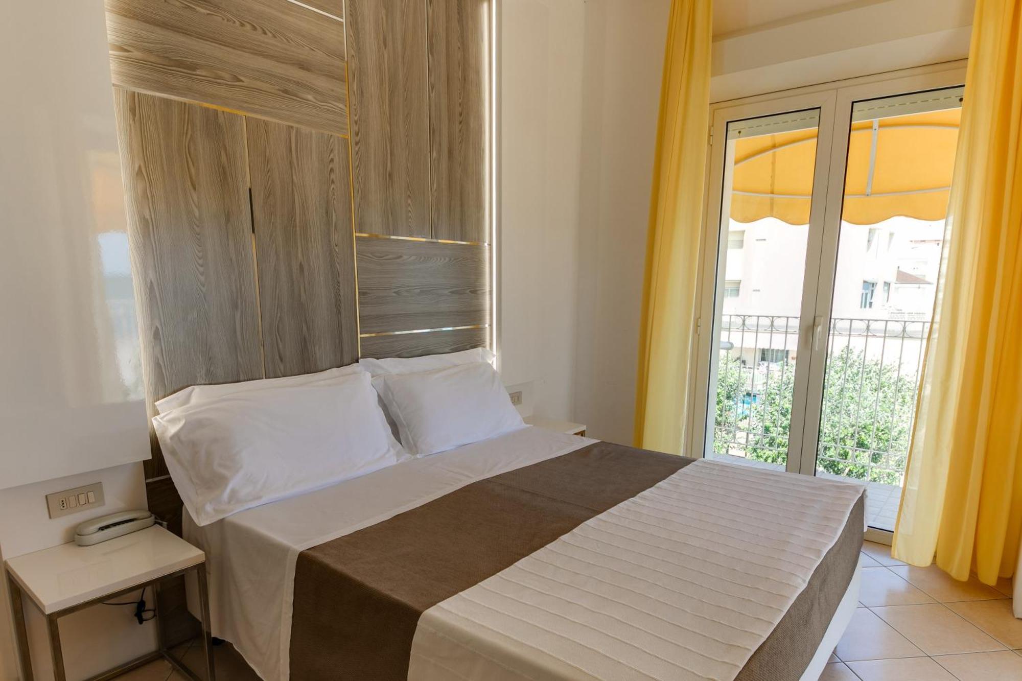 מיסאנו אדריאטיקו Savoia Hotel מראה חיצוני תמונה