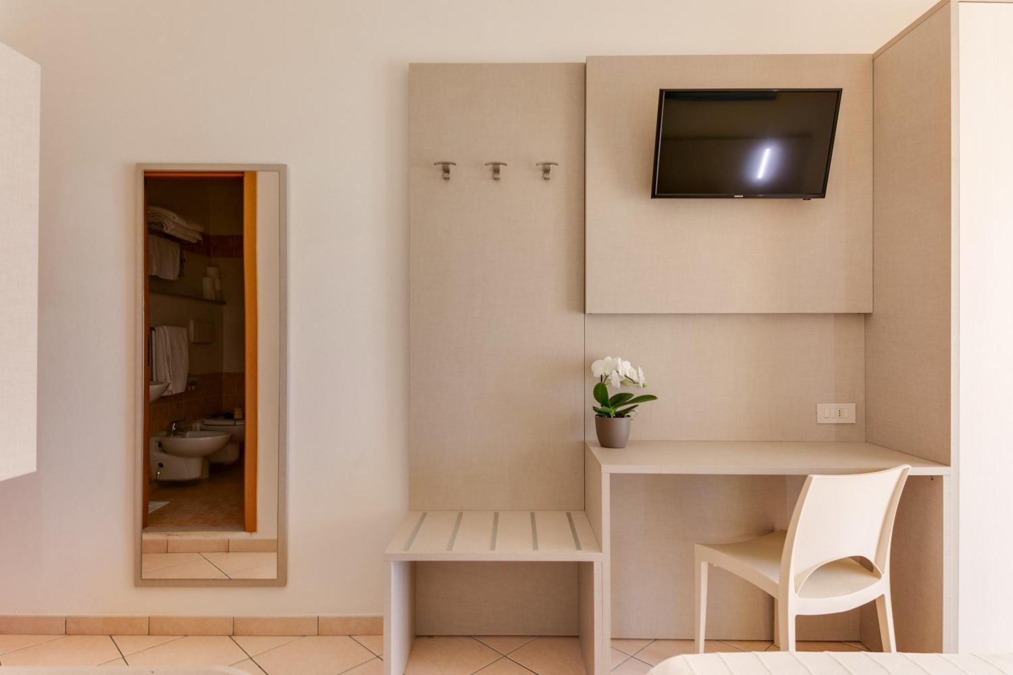 מיסאנו אדריאטיקו Savoia Hotel מראה חיצוני תמונה