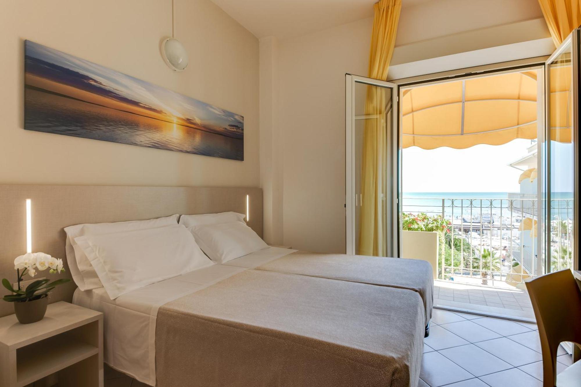מיסאנו אדריאטיקו Savoia Hotel מראה חיצוני תמונה